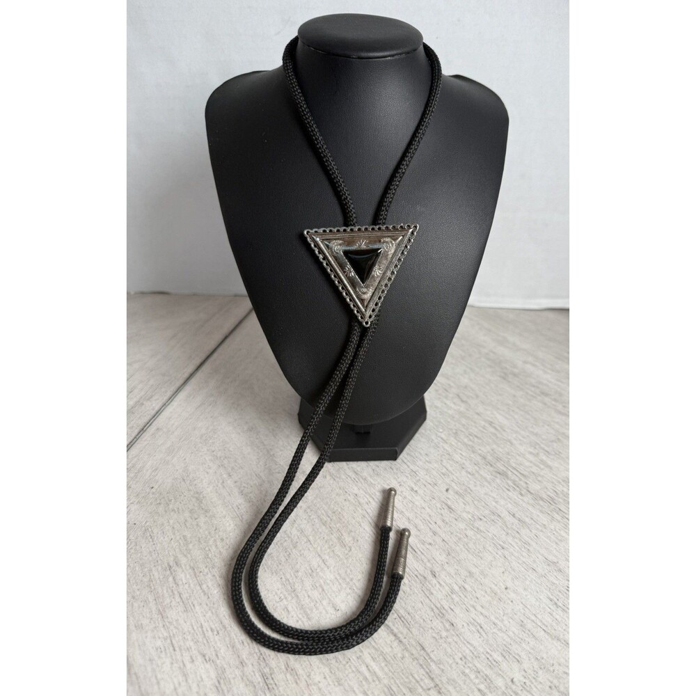 Western Bolo Tie Silver Tone Ornate Triangle Black Onyx or Obsidian Braided Vtg